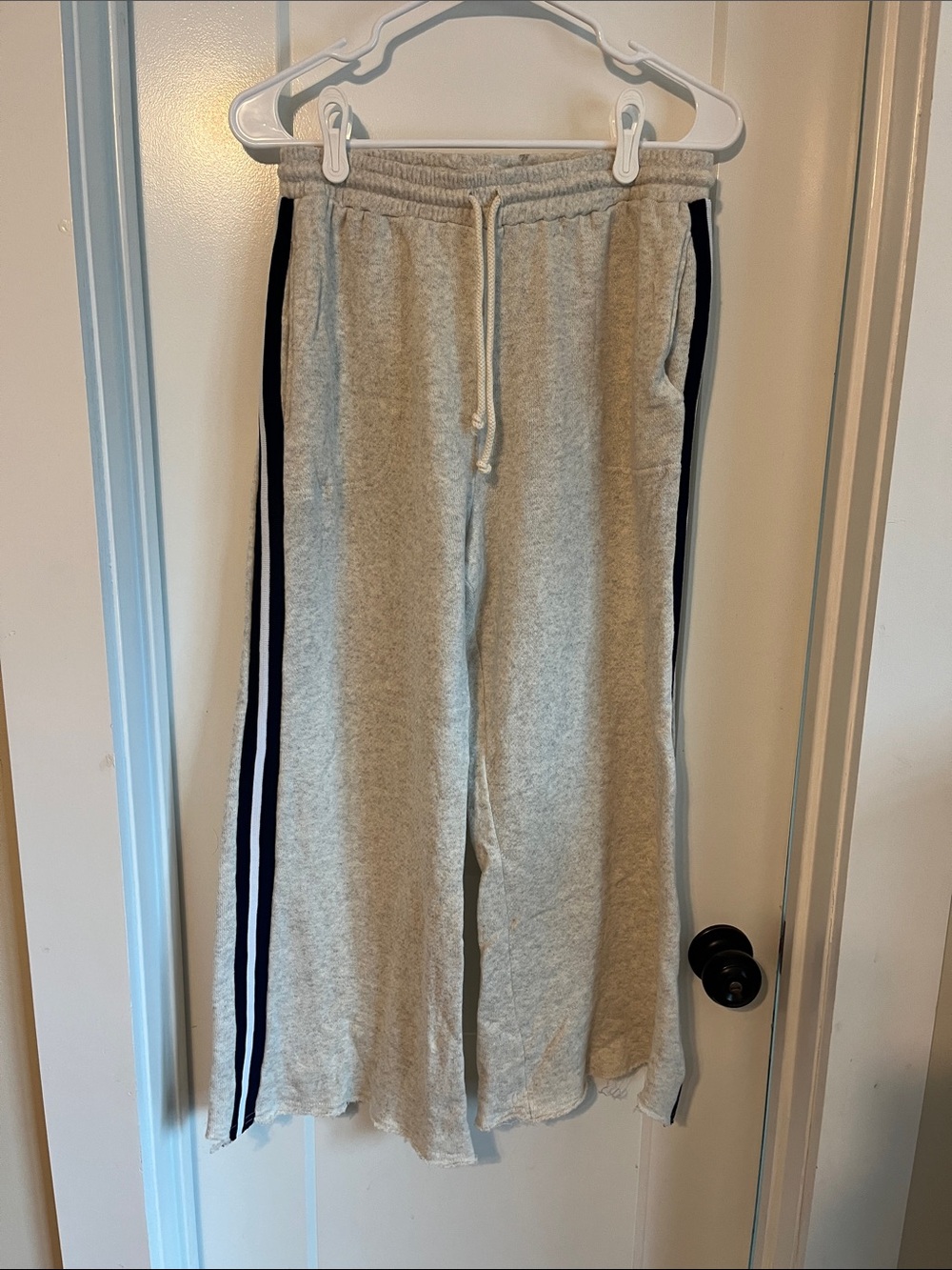 SOUTHCOTT Gray Wide-Leg Sweatpants with Navy Side Stripes